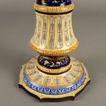 Colonna con Vaso in Maiolica Neorinascim