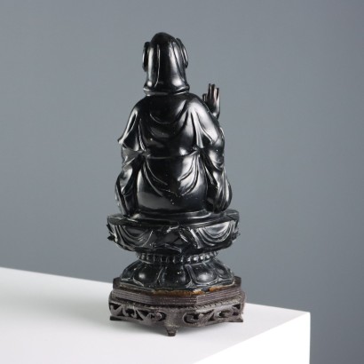 Guanyin in Pietra Scura