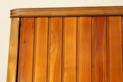 Armadio anni 50, legno listellato, ciliegio, buone condizioni, piccoli segni di usura