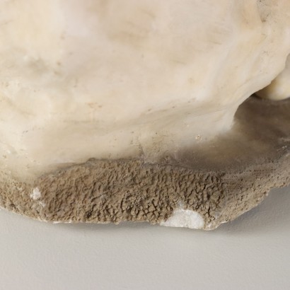 Giovane Donna al Pozzo Scultura in Mar