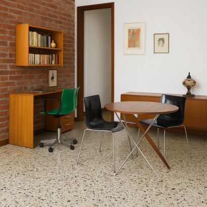 Sedia anni '70 in materiale p