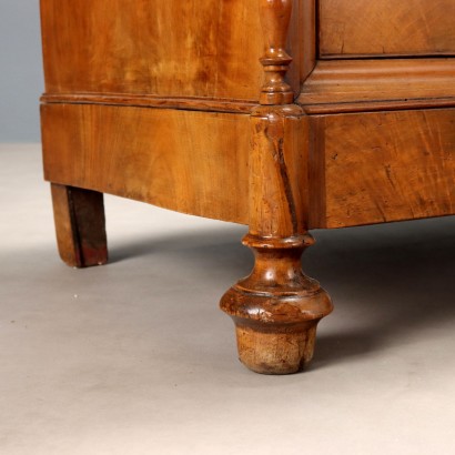 Cómoda Cappuccino, Cómoda Luis Felipe en nogal