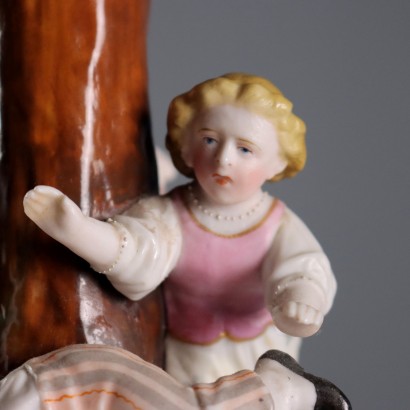 Par de candelabros de porcelana