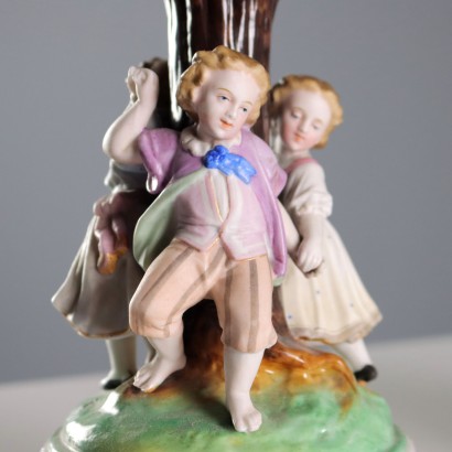 Par de candelabros de porcelana