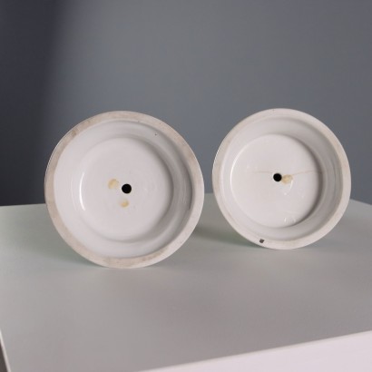 Par de candelabros de porcelana