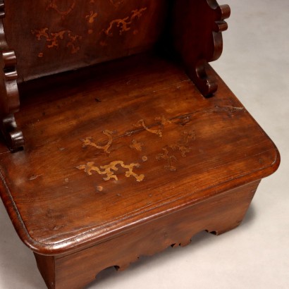 Agenouilloir, agenouilloir baroque en érable et noyer