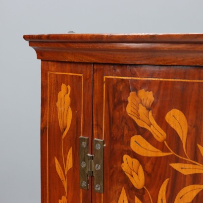 Corner cupboard, Dutch half-moon corner cupboard in Noc