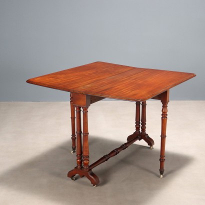 Tavolino a Bandelle in Mogano