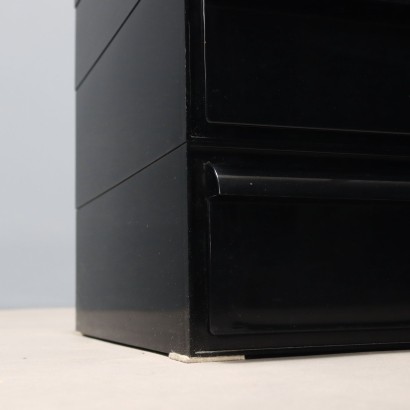 Cassettiera '4602' di ,Simon Fussell,Simon Fussell,Simon Fussell,Simon Fussell,Simon Fussell,Simon Fussell,Simon Fussell,Simon Fussell,Simon Fussell,Simon Fussell,Simon Fussell,Simon Fussell