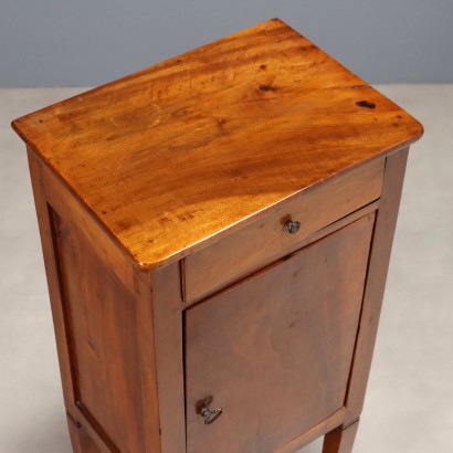 Comodino,Comodino in Noce