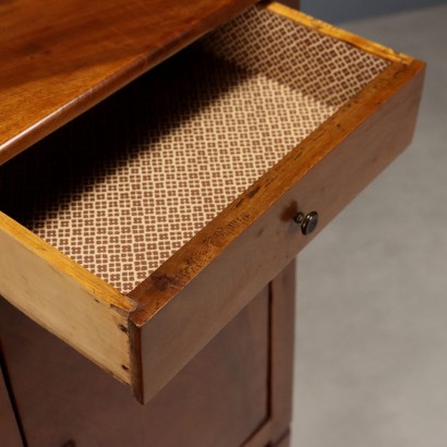 Comodino,Comodino in Noce