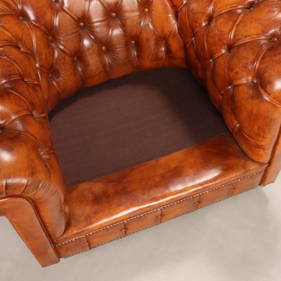 Coppia di Poltrone,Coppia di Poltrone in Stile Chesterfield