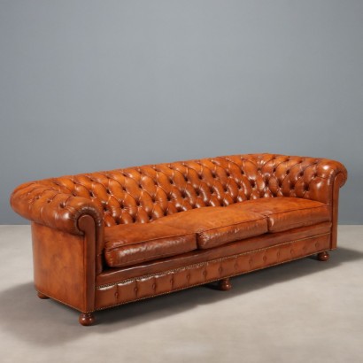 Divano 3 Posti in Stile Chesterfield