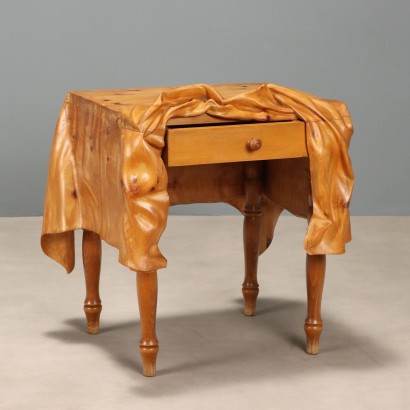 Arredo di Livio de Marchi 'Tavolino con Tovaglia'