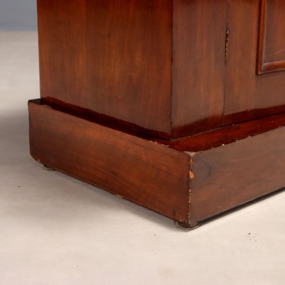 Credenza Vittoriana,Credenza Vittoriana in Mogano
