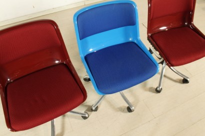 Tecno Office chairs, three chairs, shell in polyamide, aluminium base, good condition