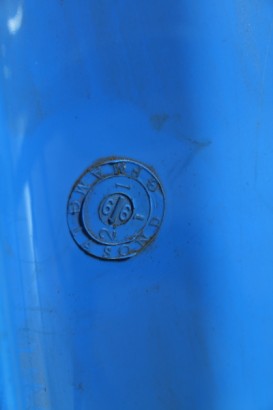 Tecno Office chairs, three chairs, shell in polyamide, aluminium base, good condition