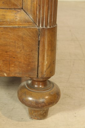 Bibliothek 2 Glas-Türen, Türen, verbleiten Scheiben, Schublade, kannelierte Säulen, wandte sich Füße