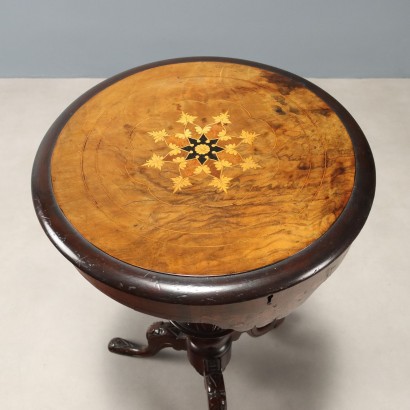 TAVOLINO DA LAVORO,Tavolino da Cucito in Noce