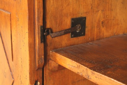 Dresser, panel tallado, tapa de abeto subterránea, sólido del pino