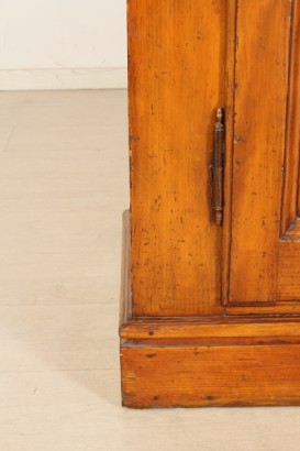 Dresser, panel tallado, tapa de abeto subterránea, sólido del pino