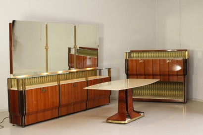 Mobile bar 50 years, elegant, veneered, rosewood, lacquered Interior, mirrors and glass, marble and Crystal, riser and back in wood, brass, good condition