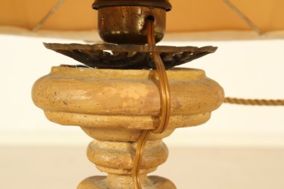 antiques, objets d'art, 700, twist, lamp, carved wood, gold coin