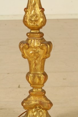 antiques, objets d'art, 700, twist, lamp, carved wood, gold coin