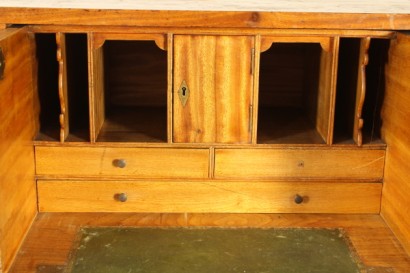 Dresser marina, two bodies, bracket feet, eight drawers, retractable, front flips, three small drawers, door, leather inserts, side handles, original fittings