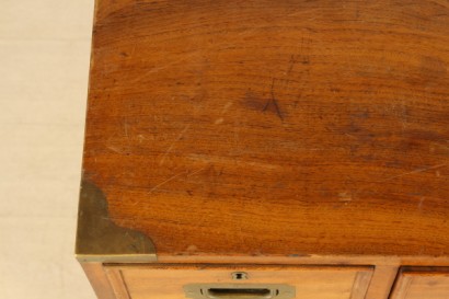 Dresser marina, two bodies, bracket feet, eight drawers, retractable, front flips, three small drawers, door, leather inserts, side handles, original fittings