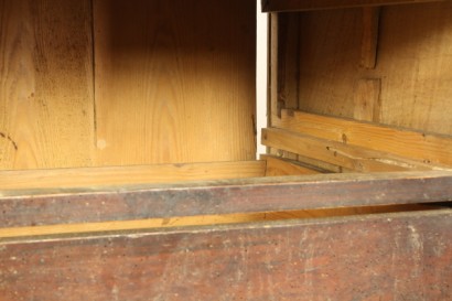 Cappuccino Dresser, feet plinth, four drawers, tulip-shaped Gorge