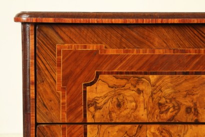 Cassettone intarsiato