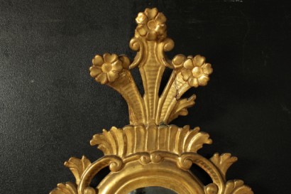 antiques, mirrors and frames, fan, an 18th century carved and gilded wood, scrolls