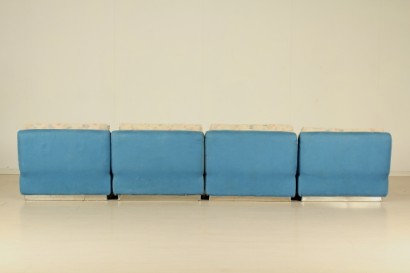 Divano "Saporiti", quattro elementi, imbottitura in espanso tessuto, discrete condizioni