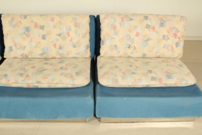 Divano "Saporiti", quattro elementi, imbottitura in espanso tessuto, discrete condizioni