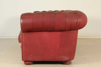 Divano in stile "Chesterfield, tre posti, imbottitura in espanso, similpelle, buone condizioni