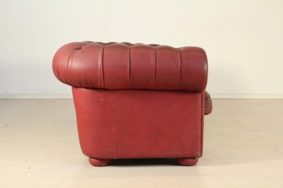 Divano in stile "Chesterfield, tre posti, imbottitura in espanso, similpelle, buone condizioni