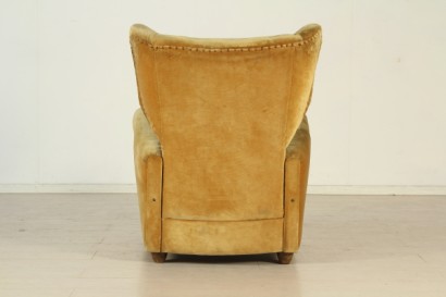 Poltrona anni 40-50, schienale reclinabile. imbottitura a molle, nastri metallici, rivestimento in velluto, discrete condizoni