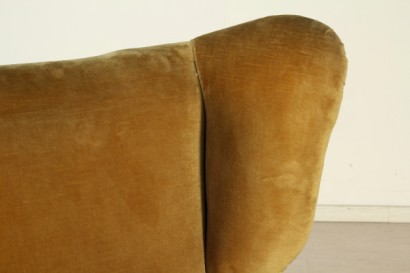 Poltrona anni 40-50, schienale reclinabile. imbottitura a molle, nastri metallici, rivestimento in velluto, discrete condizoni