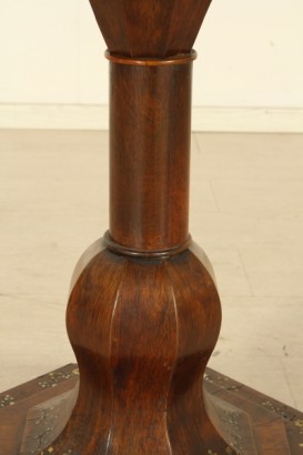 Work table, Central, octagonal base, baluster, legs, drawers, bins, brass, #antiquariatotavoli