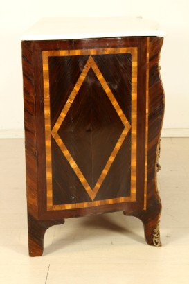Napoleon III, across chest moved, shaped uprights, three drawers, inlaid reserves, rosewood, Plum, amaranth, edge, uprights, pruno, #antiquariatocassettoni text