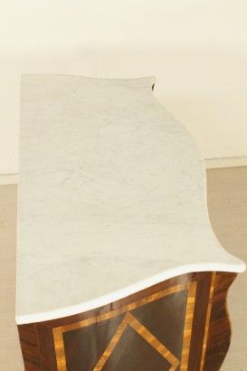 Napoleon III, across chest moved, shaped uprights, three drawers, inlaid reserves, rosewood, Plum, amaranth, edge, uprights, pruno, #antiquariatocassettoni text