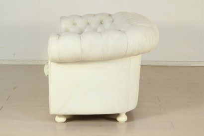 Sofá de Chesterfield, dos asientos, espuma acolchado, forro de cuero, # modernariatodivani