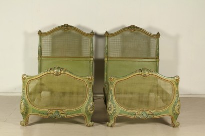 Cama y sillón de estilo barroco