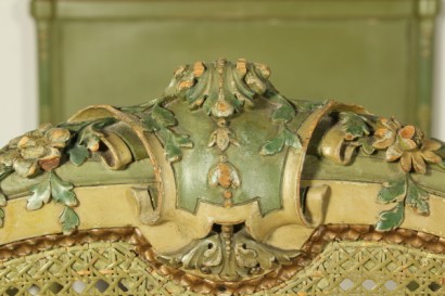 Cama y sillón de estilo barroco