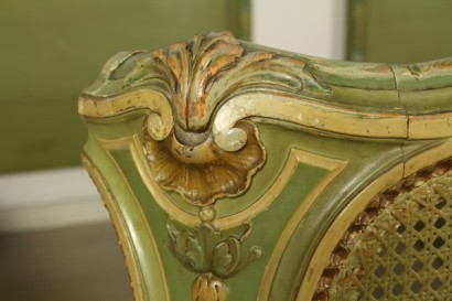 Cama y sillón de estilo barroco