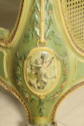 Cama y sillón de estilo barroco