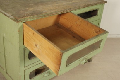 Cajonera con vidrio