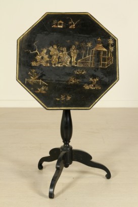 Chinoiserie-Couchtisch