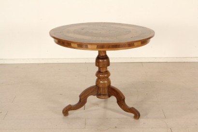 Runder Couchtisch, Intarsien